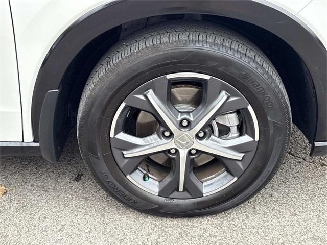 used 2025 Honda HR-V car, priced at $27,900