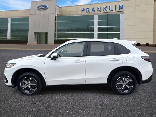 used 2025 Honda HR-V car, priced at $27,900