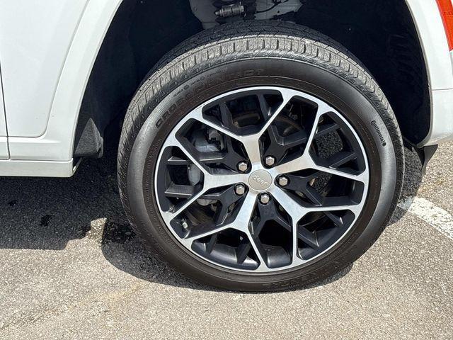 used 2024 Jeep Grand Cherokee car, priced at $45,799