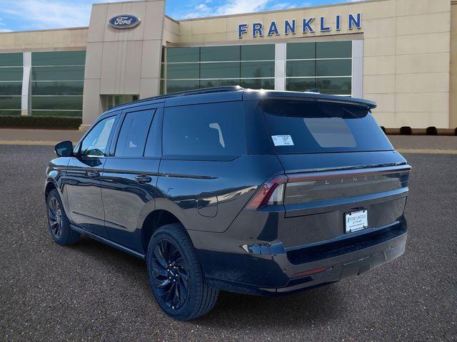 new 2025 Lincoln Navigator car, priced at $110,570