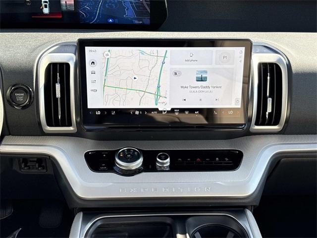 new 2025 Ford Expedition Max car, priced at $76,270