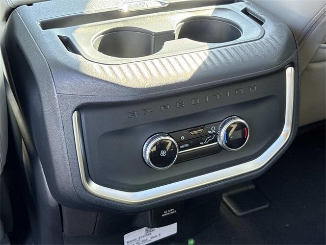 new 2025 Ford Expedition Max car, priced at $76,270