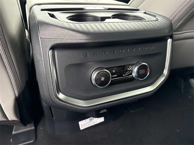 new 2025 Ford Expedition Max car, priced at $75,995