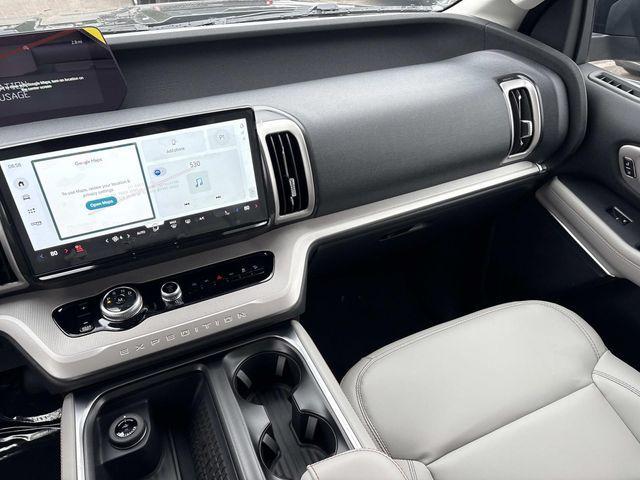 new 2025 Ford Expedition Max car, priced at $72,969