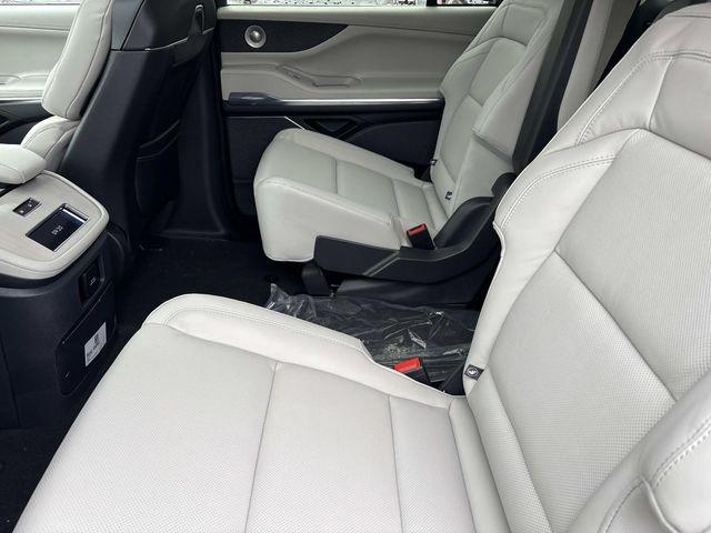 new 2025 Lincoln Navigator L car, priced at $106,520