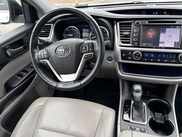 used 2019 Toyota Highlander Hybrid car, priced at $24,200