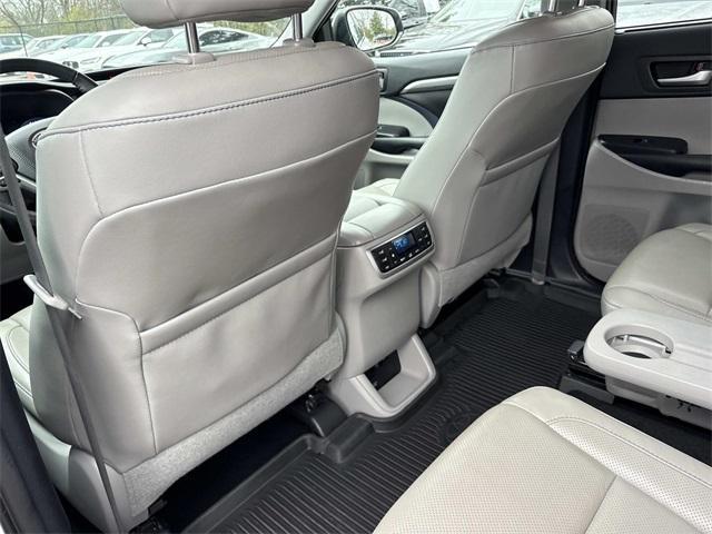 used 2019 Toyota Highlander Hybrid car, priced at $24,200