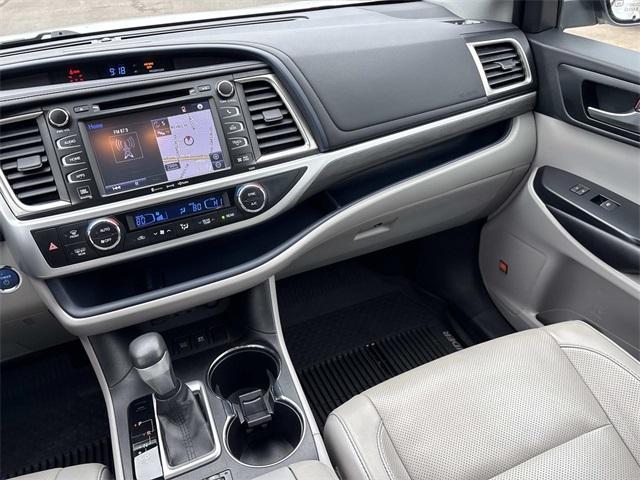used 2019 Toyota Highlander Hybrid car, priced at $24,200
