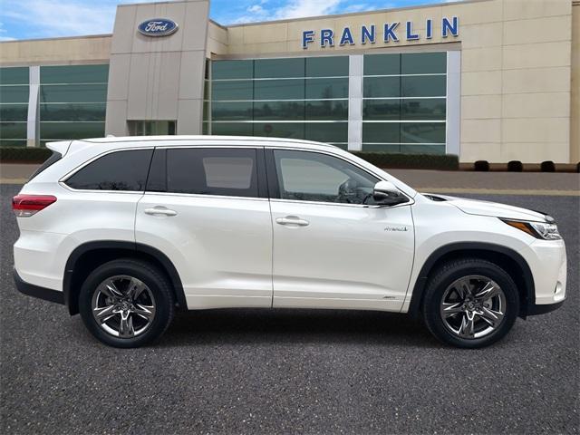 used 2019 Toyota Highlander Hybrid car, priced at $24,200
