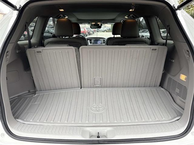 used 2019 Toyota Highlander Hybrid car, priced at $24,200