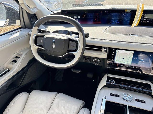 new 2025 Lincoln Navigator L car, priced at $113,125