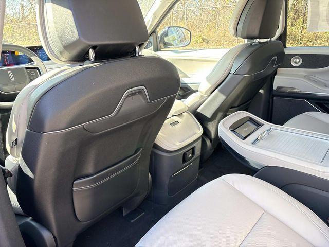 new 2025 Lincoln Navigator L car, priced at $113,125