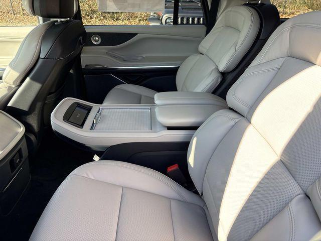 new 2025 Lincoln Navigator L car, priced at $113,125