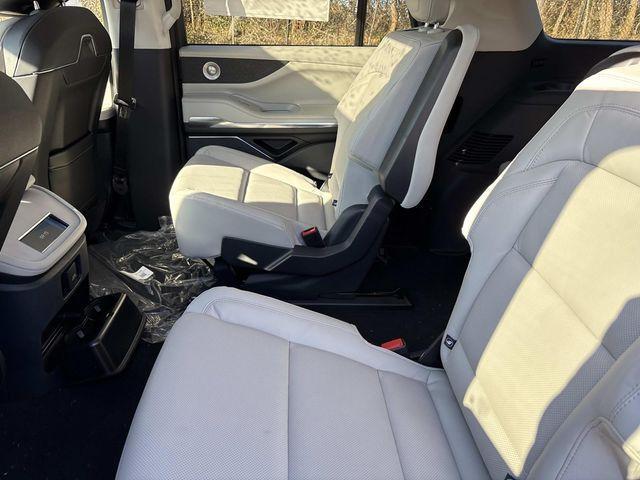 new 2026 Lincoln Navigator L car, priced at $111,555