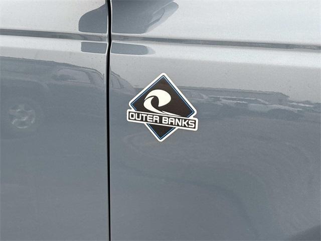 new 2025 Ford Bronco car, priced at $47,527