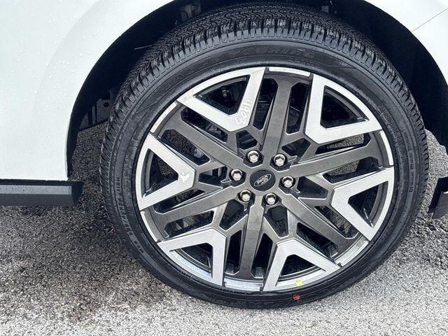 new 2026 Ford Expedition car, priced at $92,915