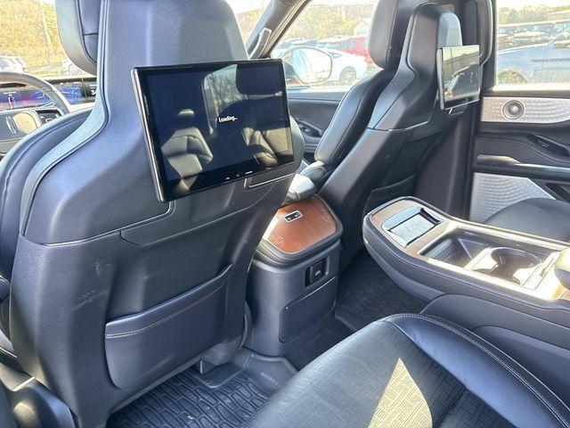 new 2025 Lincoln Navigator car, priced at $124,500