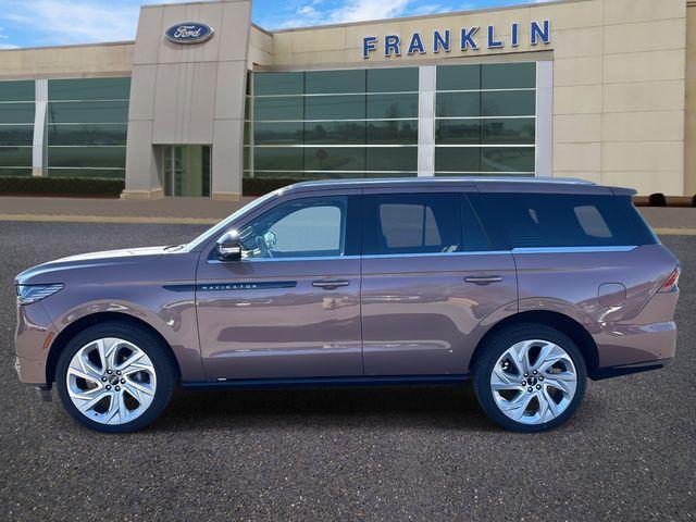 new 2025 Lincoln Navigator car, priced at $124,500