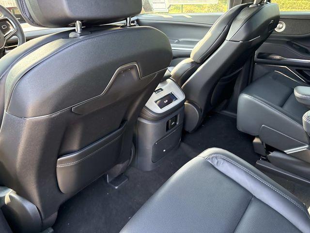 new 2025 Lincoln Navigator car, priced at $106,580