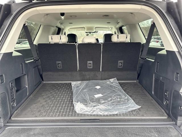 new 2026 Lincoln Navigator car, priced at $98,340