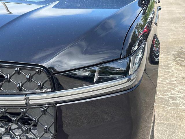 new 2025 Lincoln Navigator car, priced at $105,875