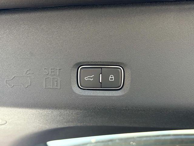 new 2025 Lincoln Navigator car, priced at $105,875