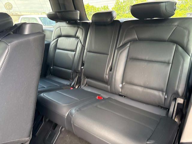 new 2025 Lincoln Navigator car, priced at $105,875