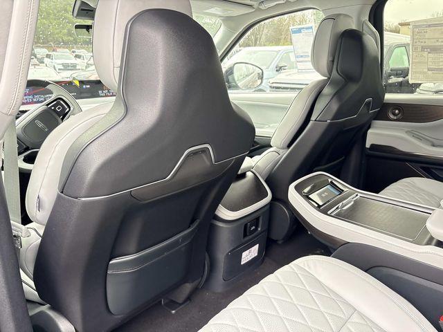 new 2026 Lincoln Navigator car, priced at $128,100