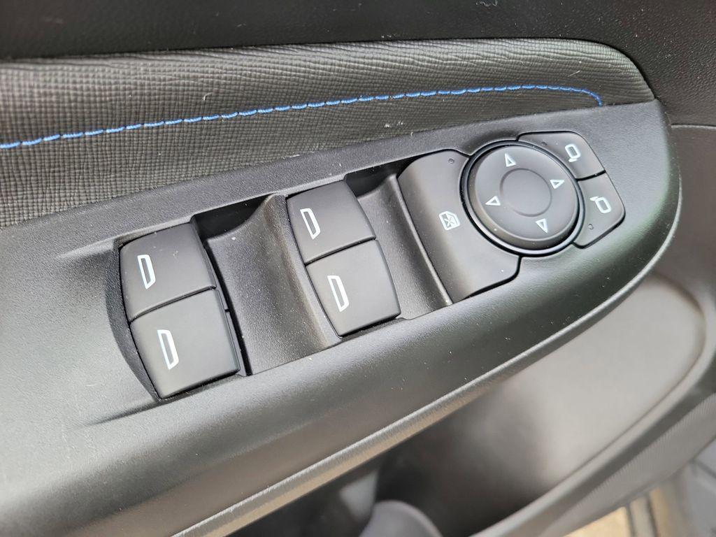 used 2025 Buick Envista car, priced at $25,900