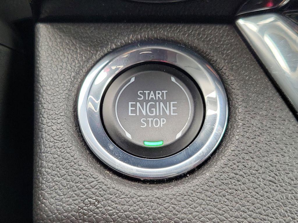 used 2025 Buick Envista car, priced at $25,900