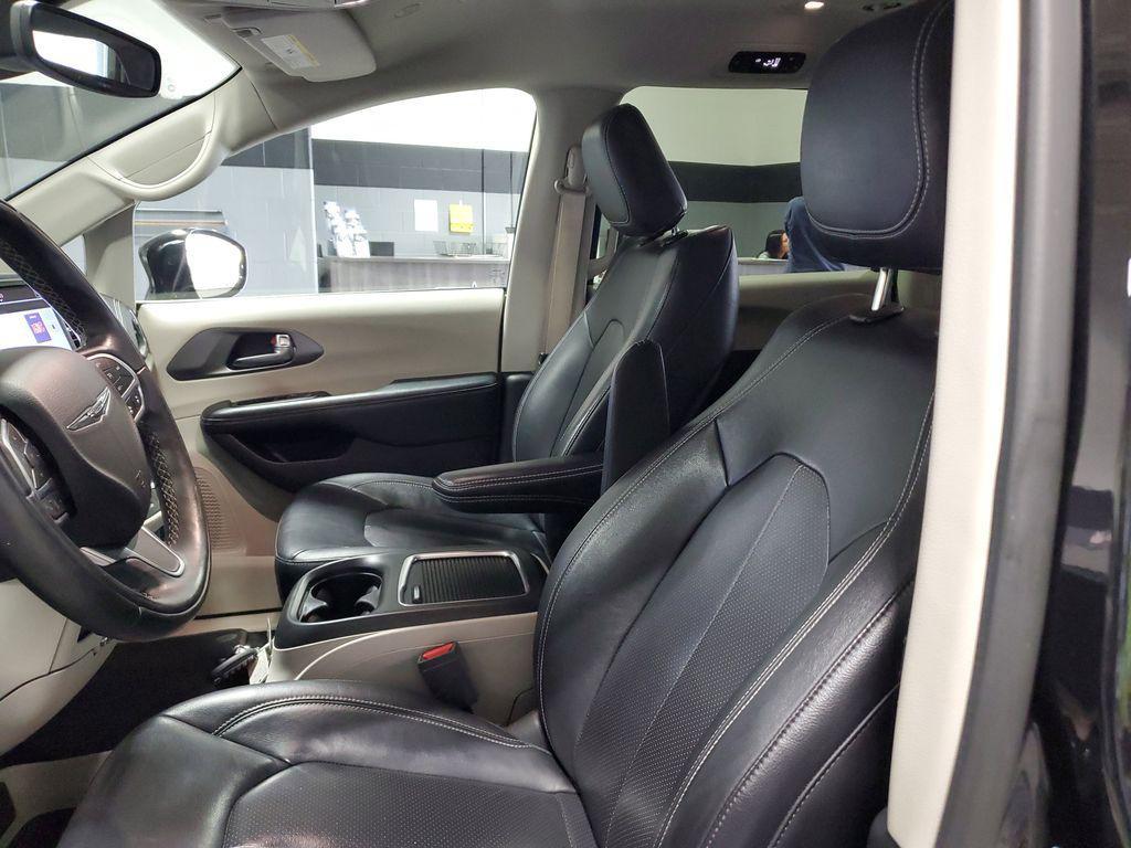 used 2022 Chrysler Pacifica Hybrid car, priced at $24,999