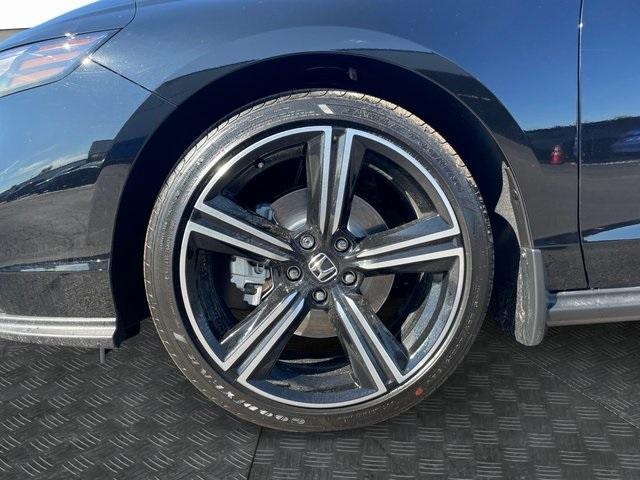 new 2025 Honda Accord Hybrid car, priced at $33,370