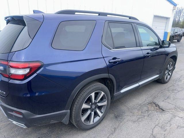 used 2023 Honda Pilot car, priced at $40,555