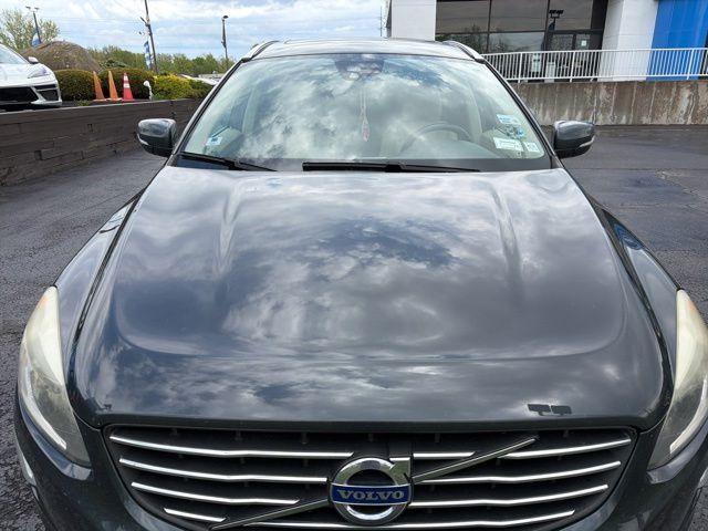 used 2015 Volvo XC60 car, priced at $9,563