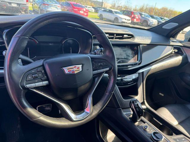 used 2025 Cadillac XT6 car, priced at $53,422