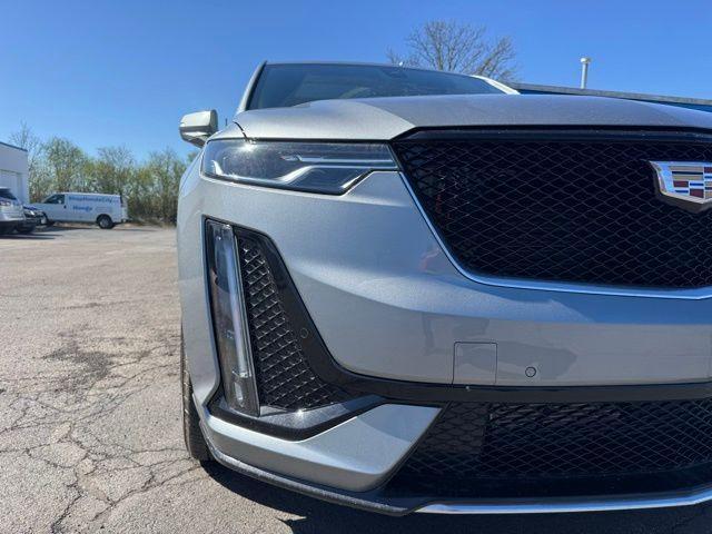 used 2025 Cadillac XT6 car, priced at $53,422
