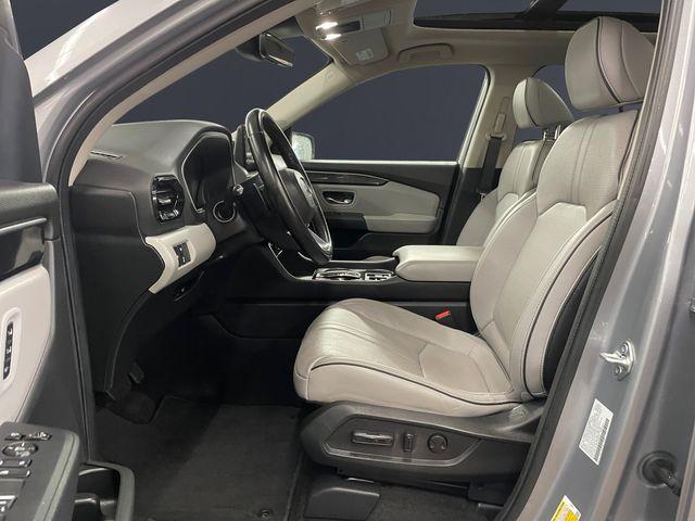 used 2023 Honda Pilot car, priced at $40,397