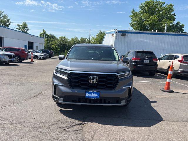 used 2025 Honda Pilot car, priced at $47,410