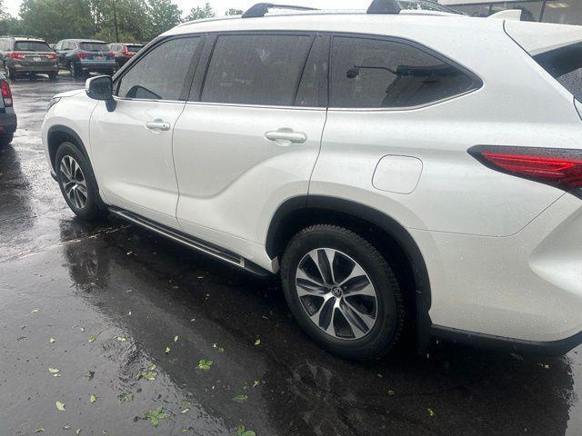 used 2021 Toyota Highlander car, priced at $29,163