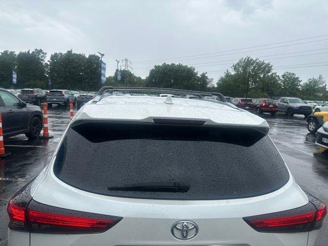 used 2021 Toyota Highlander car, priced at $29,163