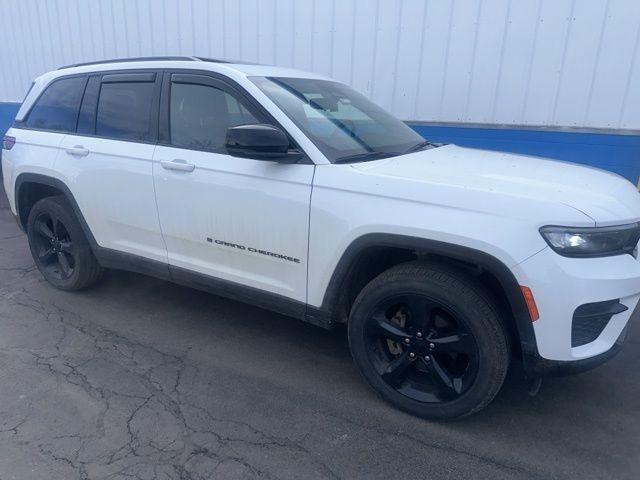 used 2023 Jeep Grand Cherokee car, priced at $27,155