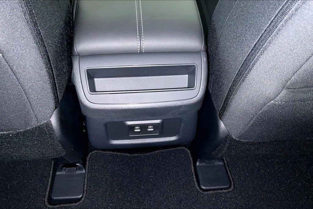 new 2026 Nissan Pathfinder car, priced at $41,023