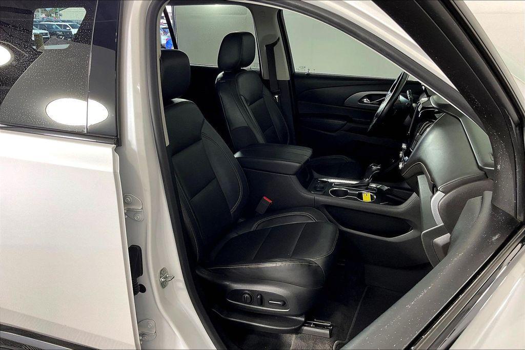 used 2020 Chevrolet Traverse car, priced at $23,977