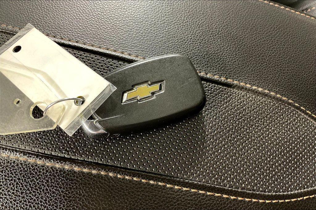 used 2020 Chevrolet Traverse car, priced at $23,977