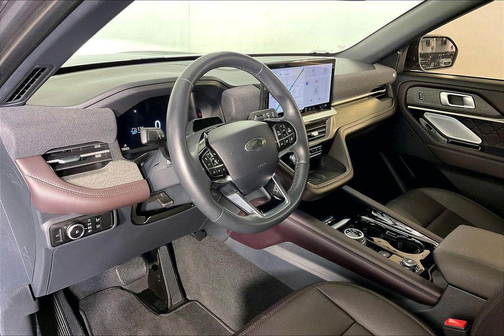 used 2025 Ford Explorer car, priced at $45,877