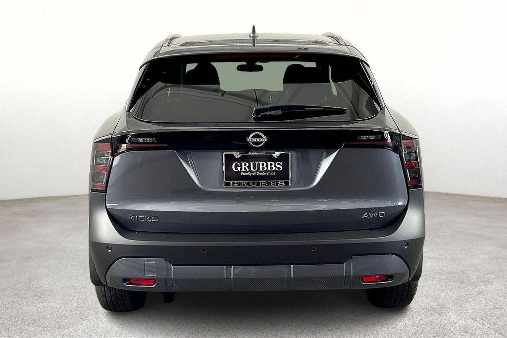 new 2025 Nissan Kicks car, priced at $23,701