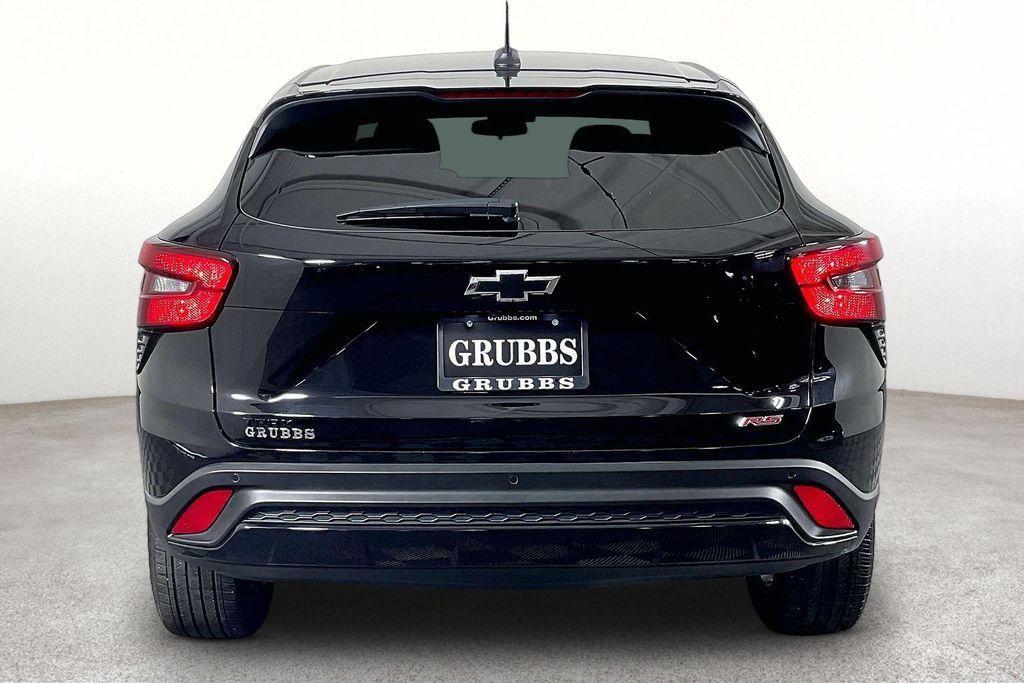 used 2025 Chevrolet Trax car, priced at $22,896