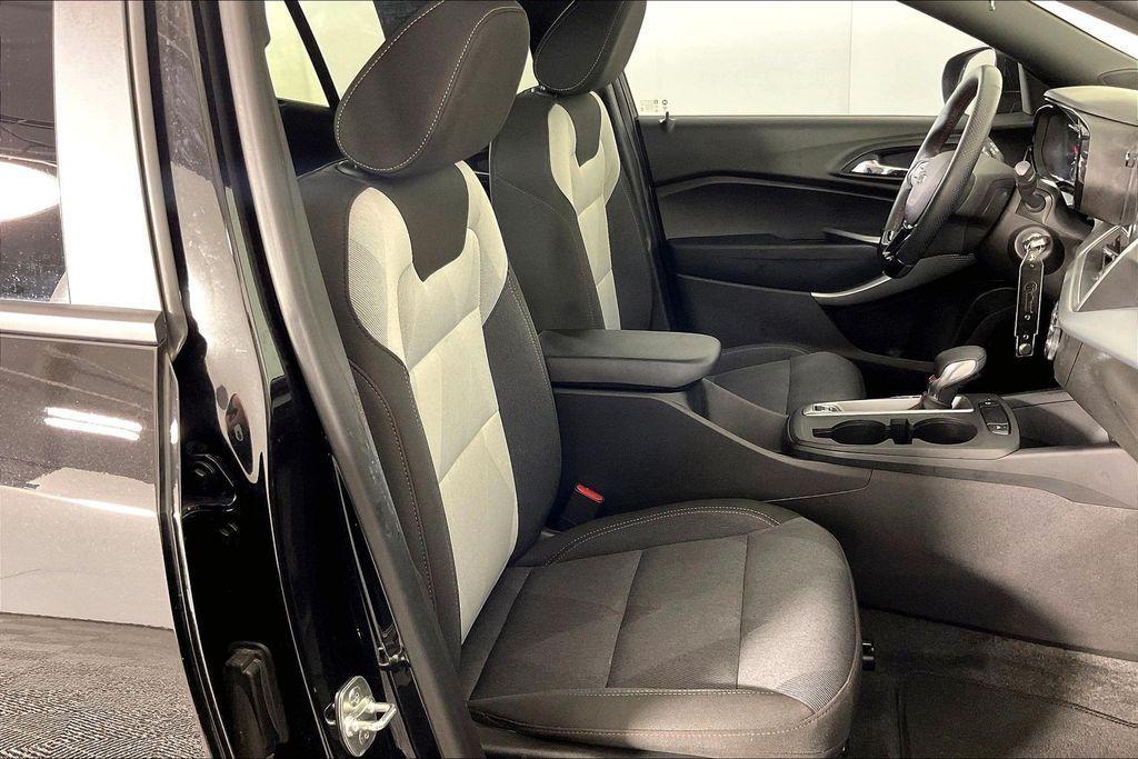 used 2025 Chevrolet Trax car, priced at $22,896