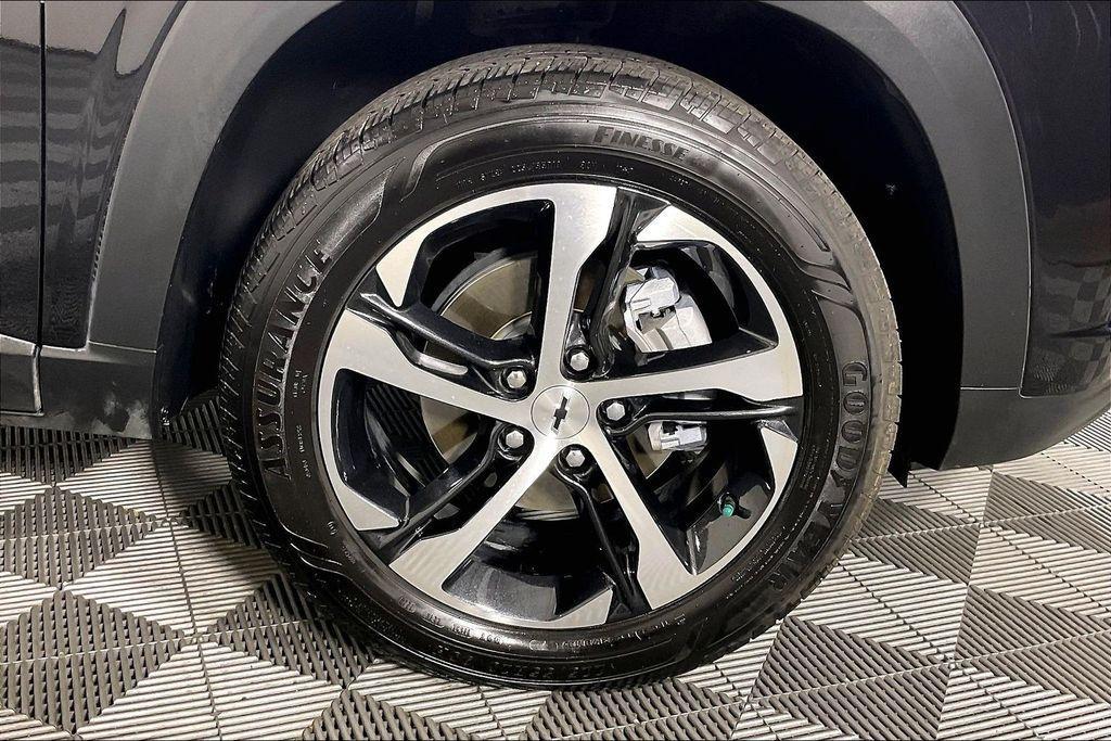 used 2025 Chevrolet Trax car, priced at $22,896