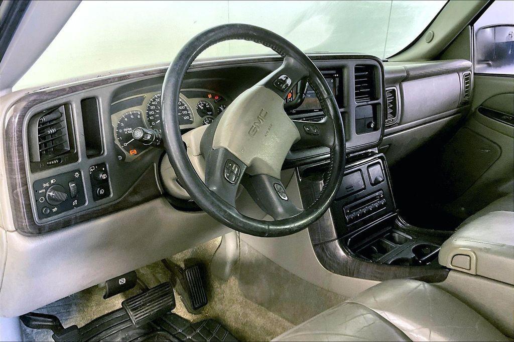 used 2003 GMC Yukon XL car, priced at $1,977
